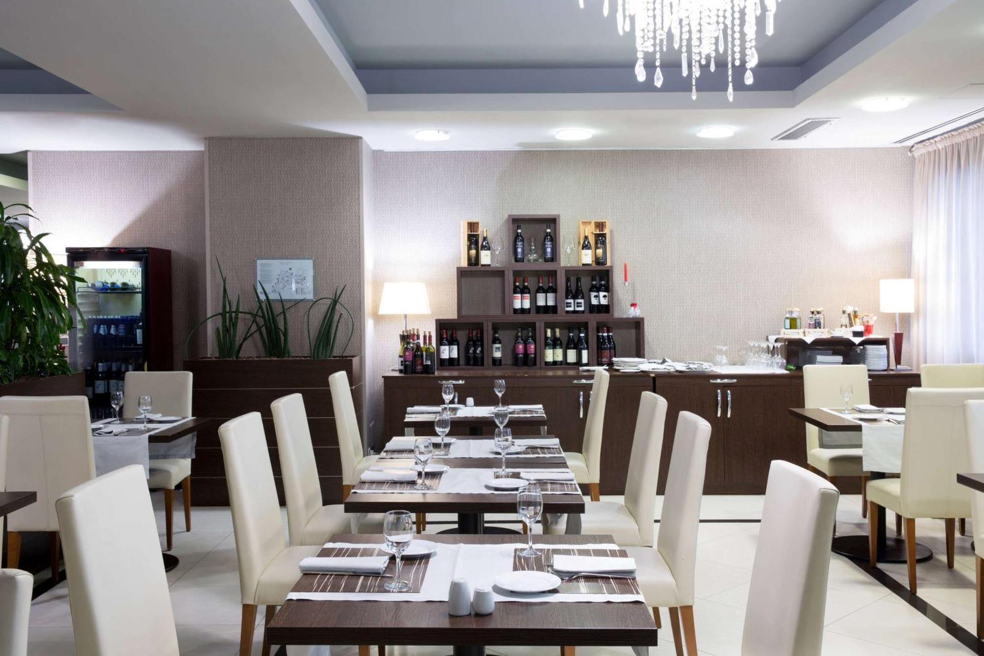 Dolce By Wyndham Milan Malpensa Ξενοδοχείο Σόμα Λομπάρντο Εξωτερικό φωτογραφία